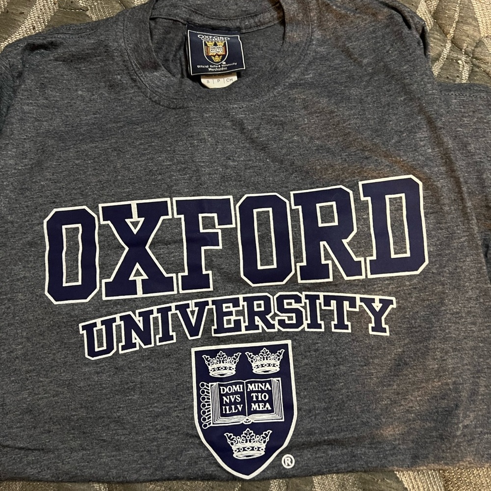 Oxford University Shirt in a Size Small